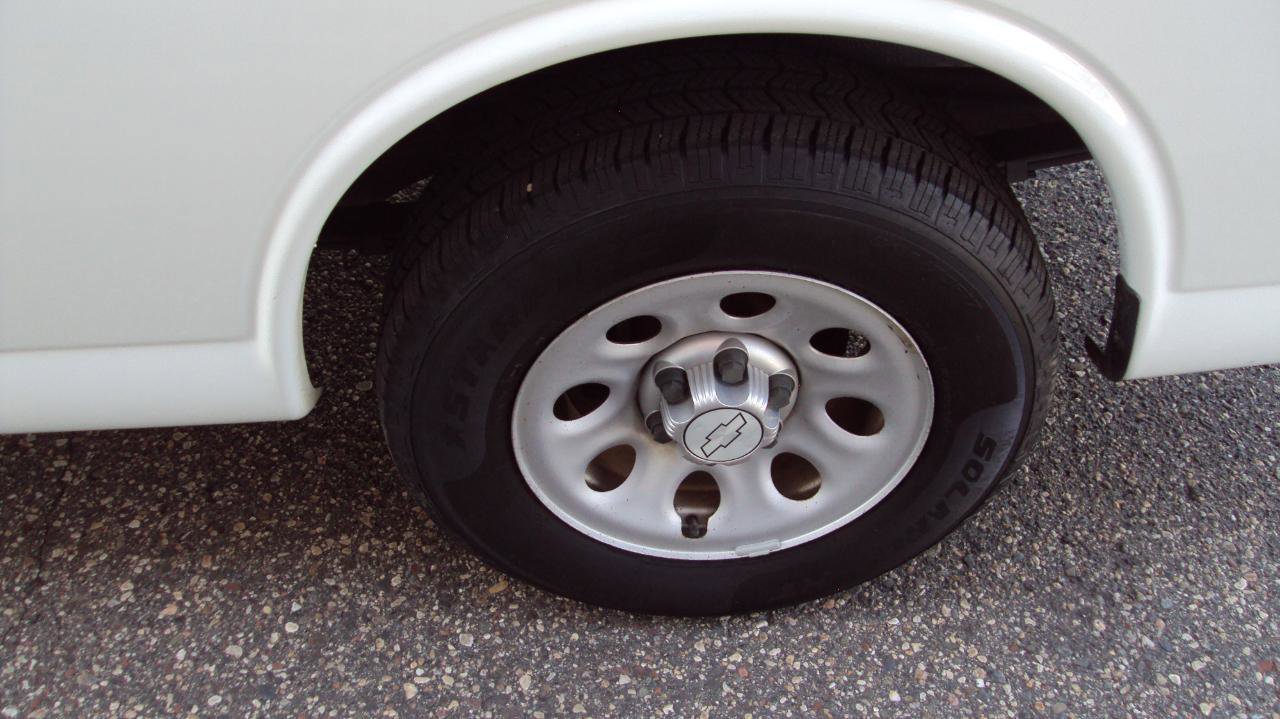 Used 2014 Chevrolet Express 1500 AWD image 34
