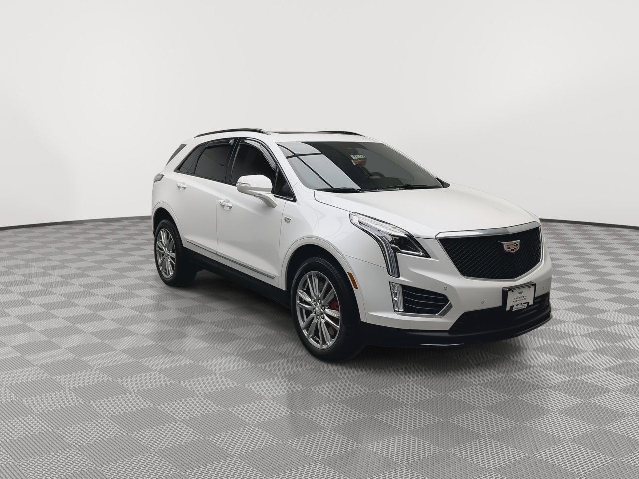 Certified 2024 Cadillac XT5 Sportv w/ LPO, Floor Liner Package AWD/4WD image 38