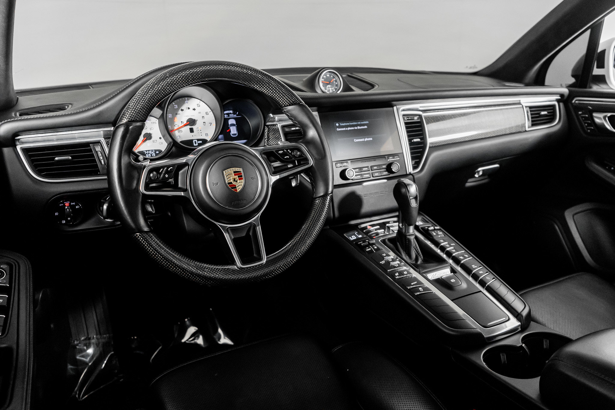 Used 2017 Porsche Macan S image 2