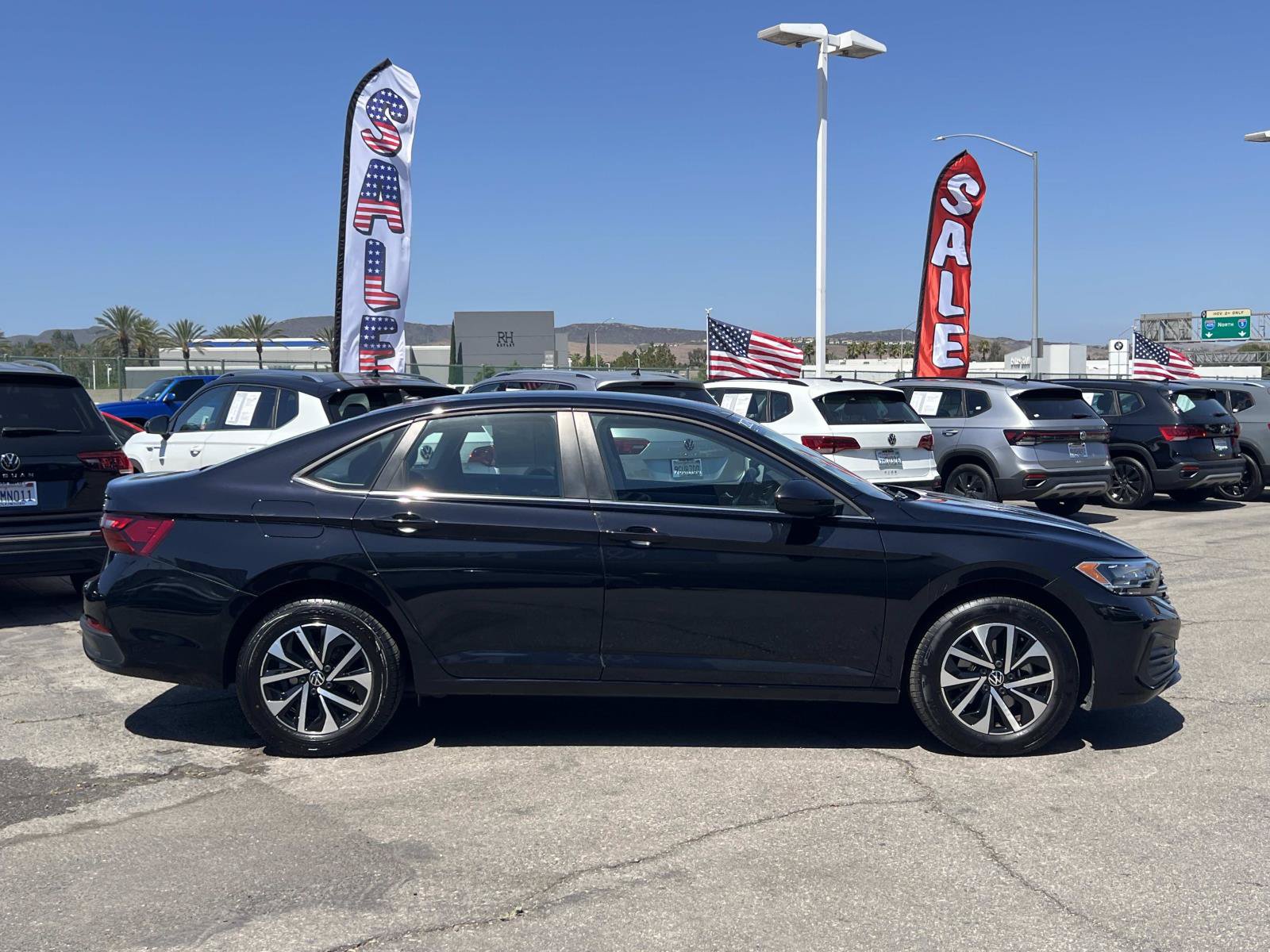 Certified 2023 Volkswagen Jetta S FWD image 34
