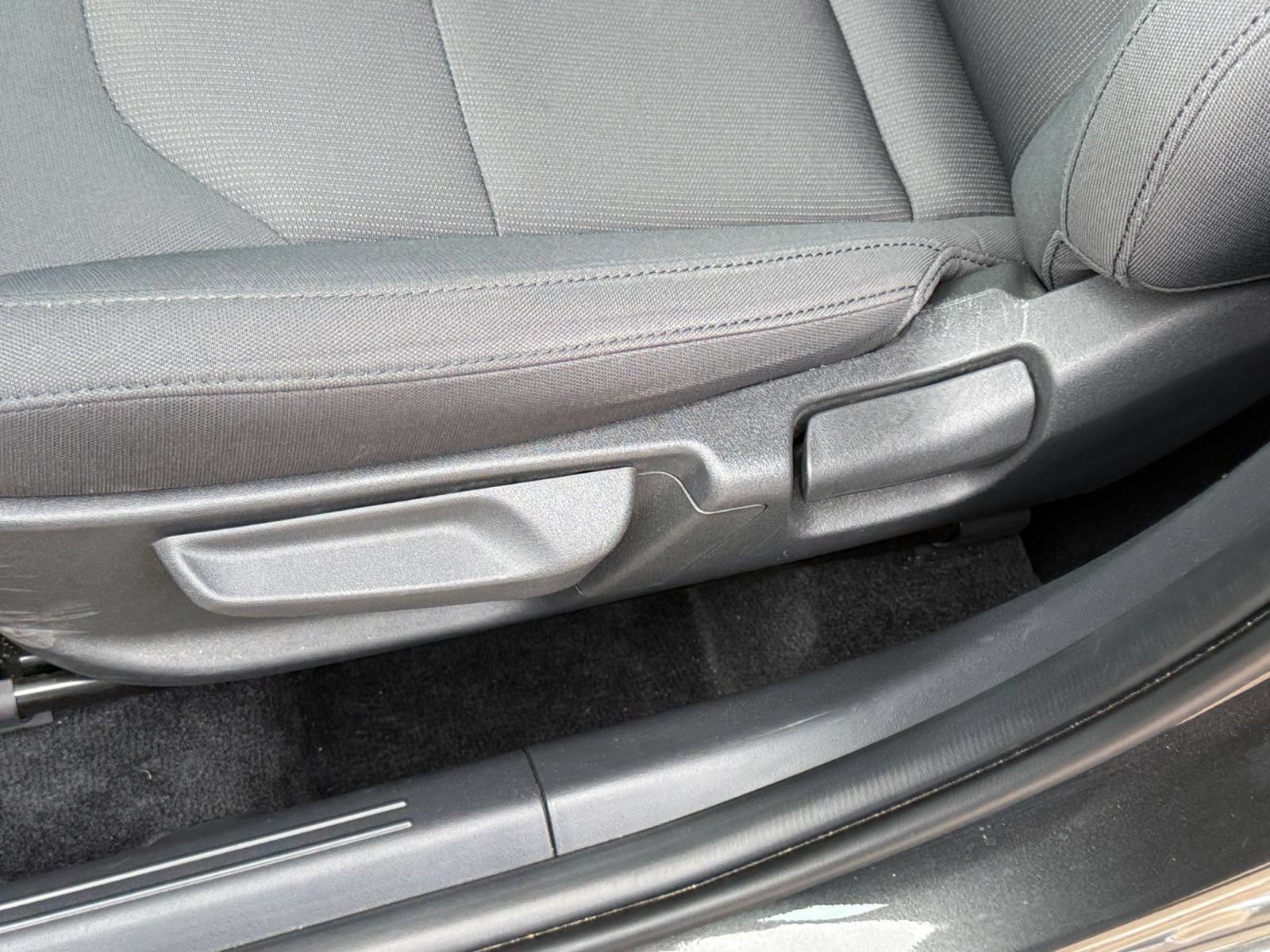 Used 2026 Kia Niro LX FWD image 22