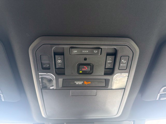 Used 2023 Toyota Sequoia Capstone AWD/4WD image 34