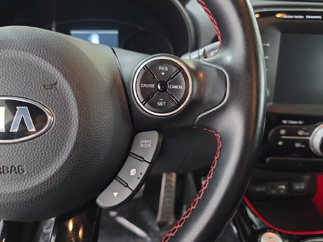 Used 2018 Kia Soul + FWD image 18