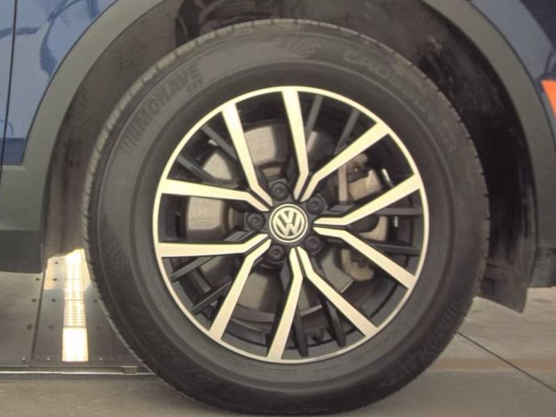 Used 2021 Volkswagen Tiguan SE image 30