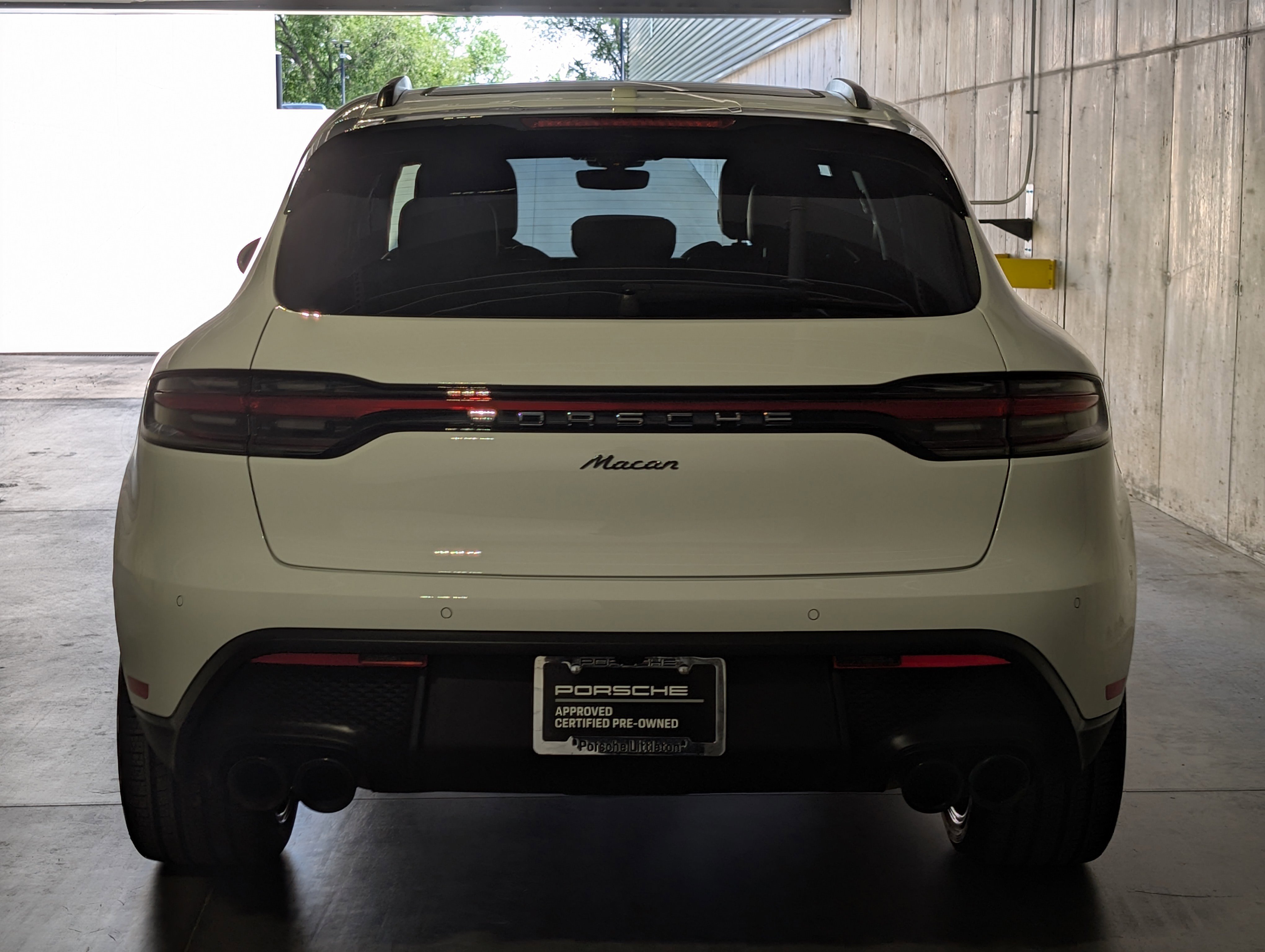 Certified 2026 Porsche Macan AWD/4WD image 8