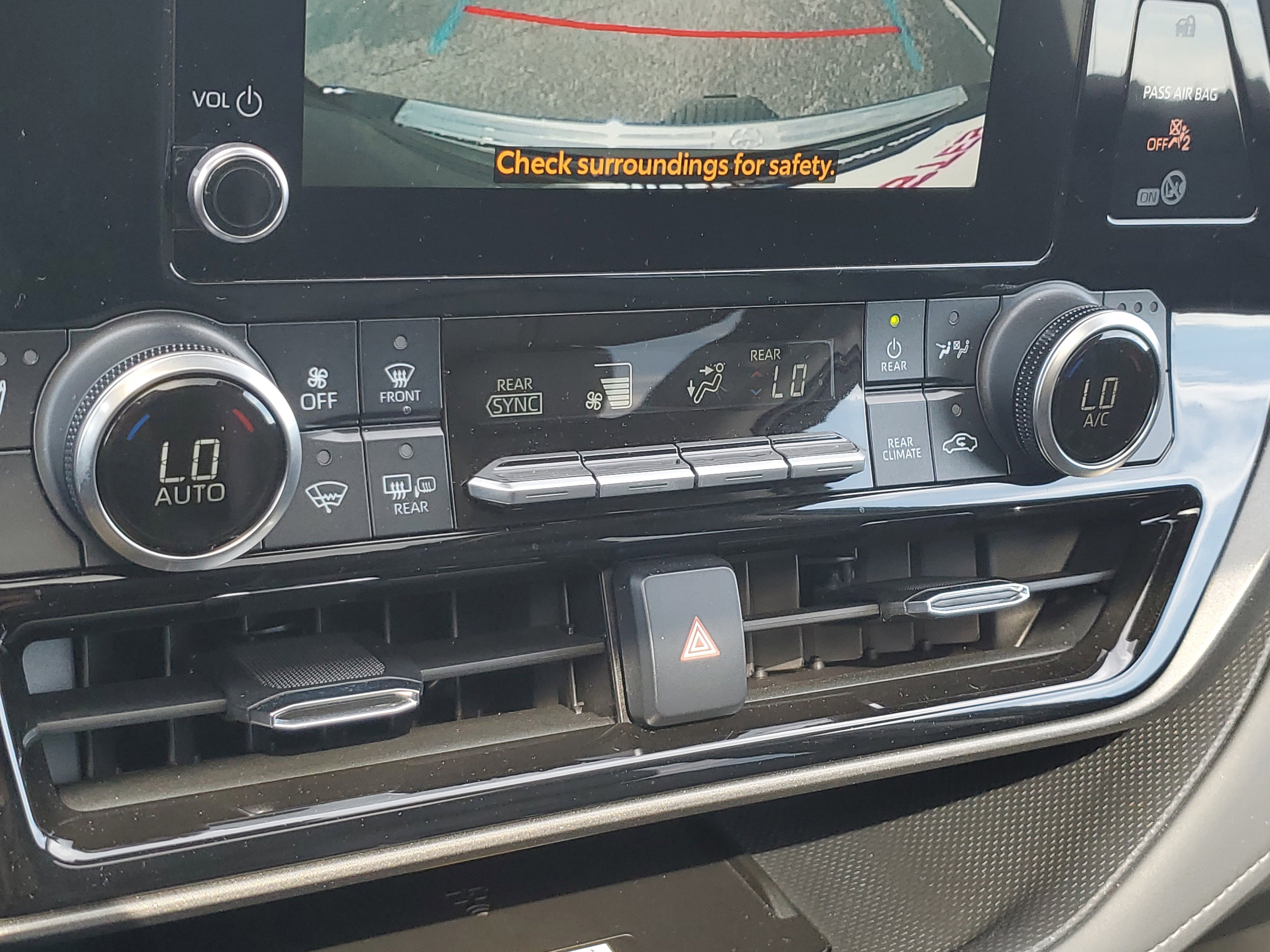Certified 2024 Toyota Highlander XLE image 31