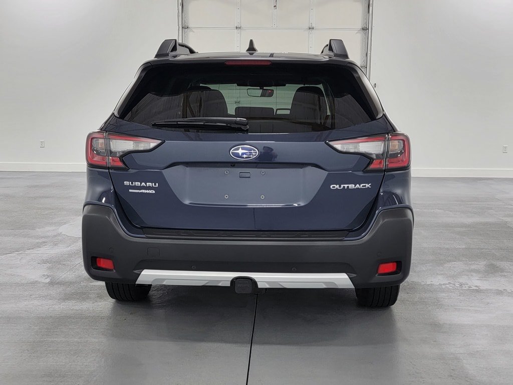 Used 2023 Subaru Outback Limited AWD/4WD image 8