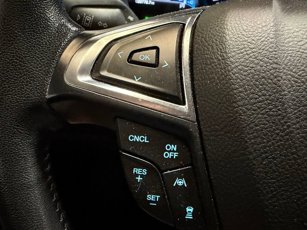 Used 2022 Ford Edge SEL w/ Convenience Package AWD/4WD image 4