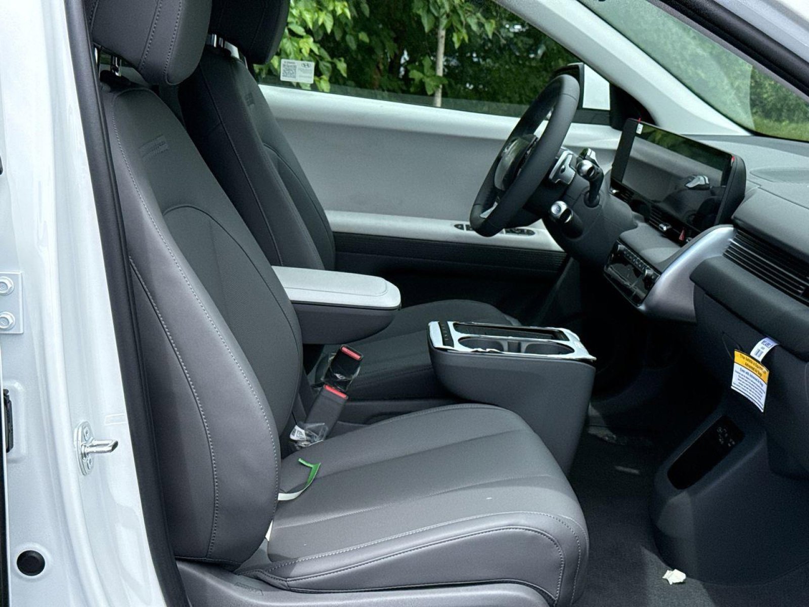 New 2025 Hyundai Ioniq 5 SEL image 26