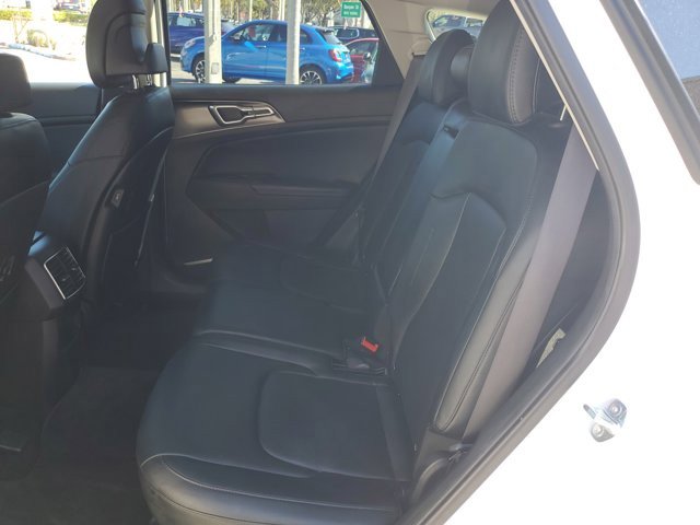 Used 2024 Kia Sportage EX image 17