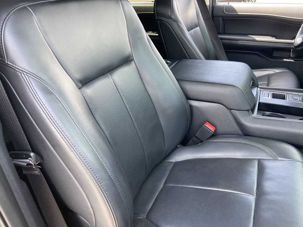 Used 2022 Ford Expedition XLT RWD image 25