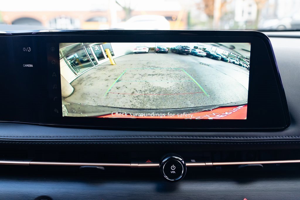 Used 2024 Nissan Ariya AWD image 15