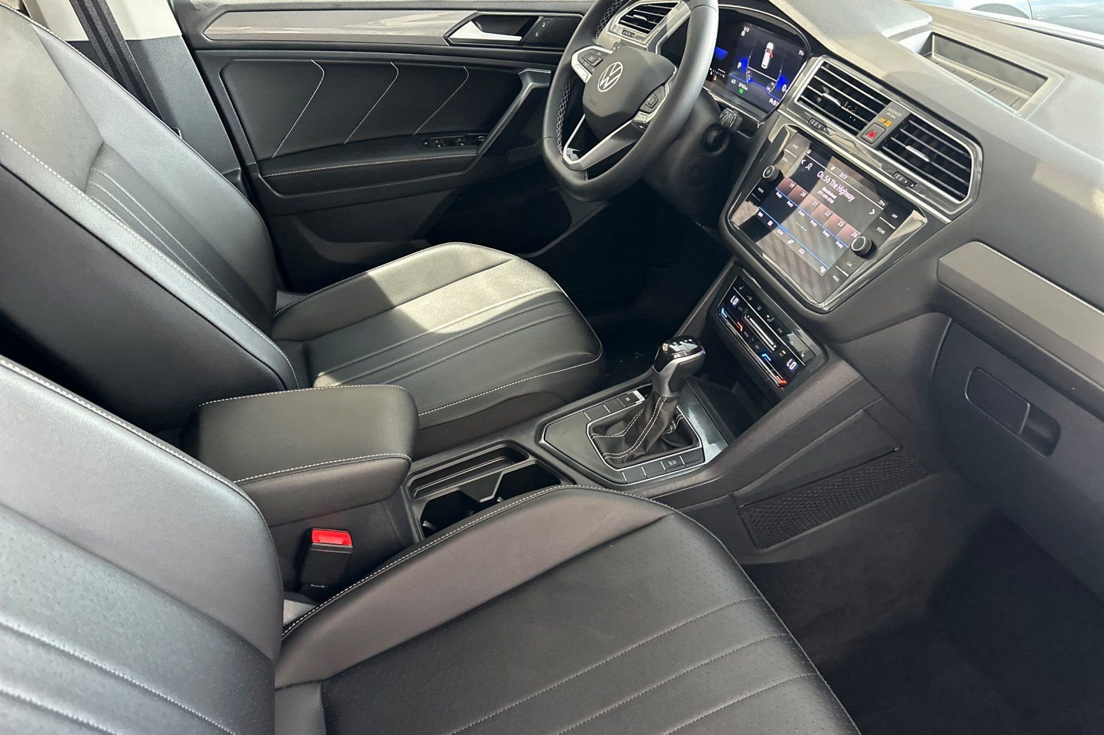 Certified 2023 Volkswagen Tiguan SE image 17