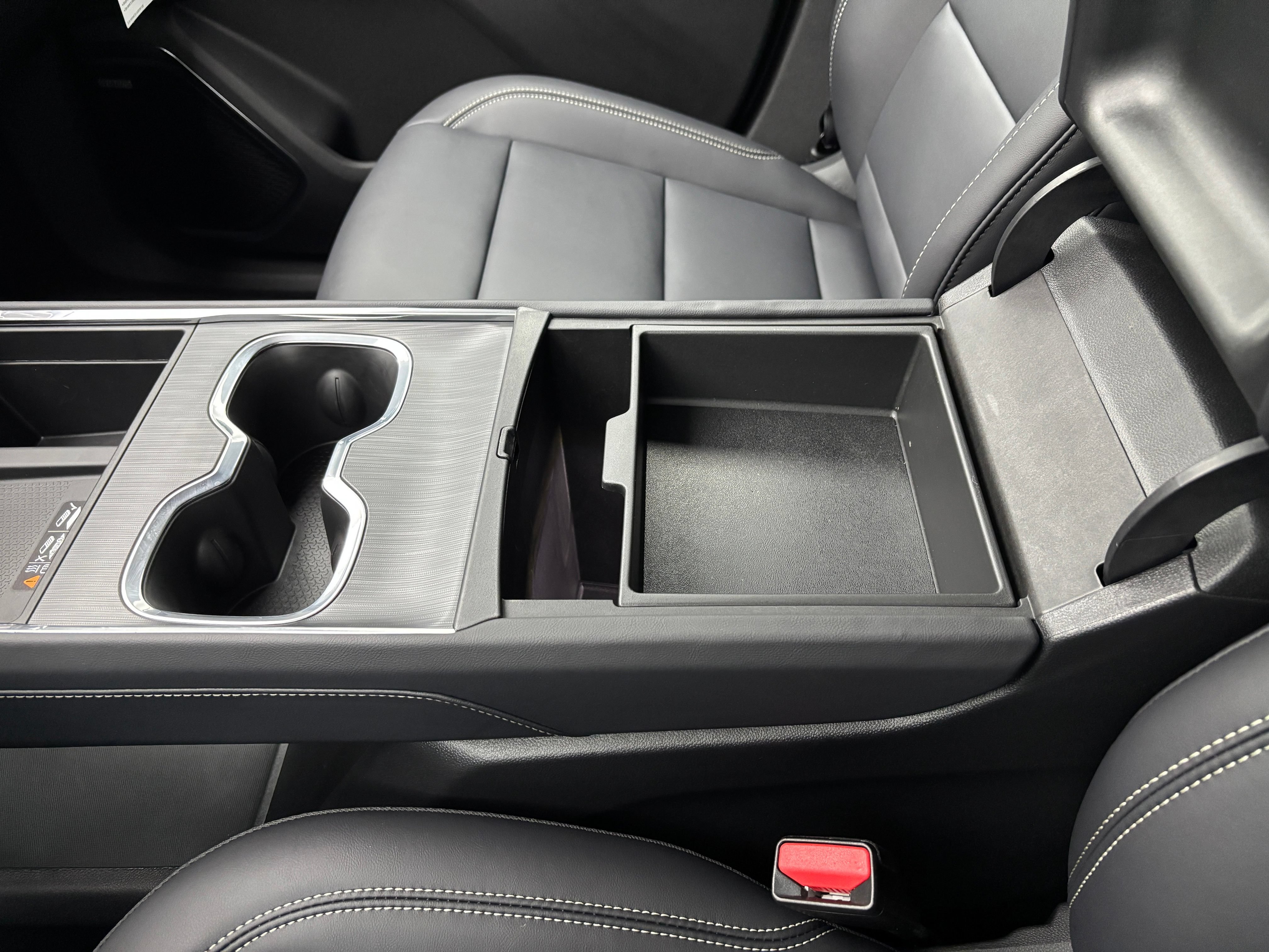New 2027 GMC Acadia Elevation w/ Black Edition AWD/4WD image 33