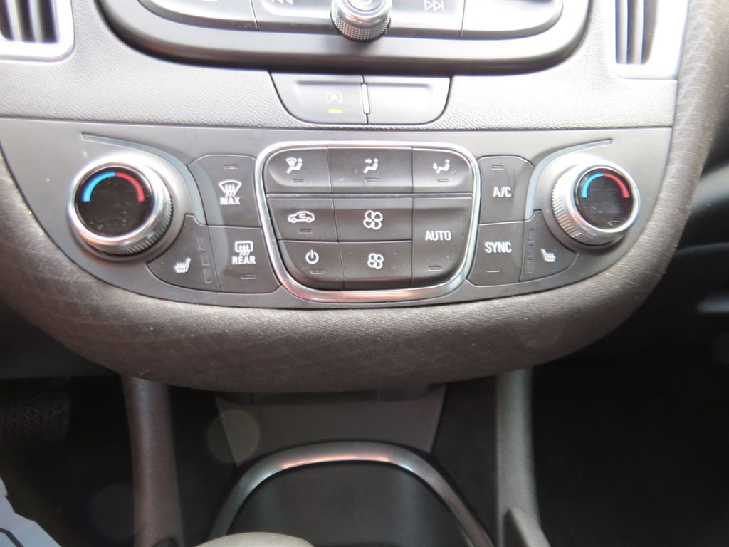 Certified 2021 Chevrolet Malibu LT image 23