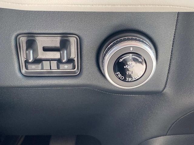 New 2026 Lincoln Navigator Reserve AWD/4WD image 25