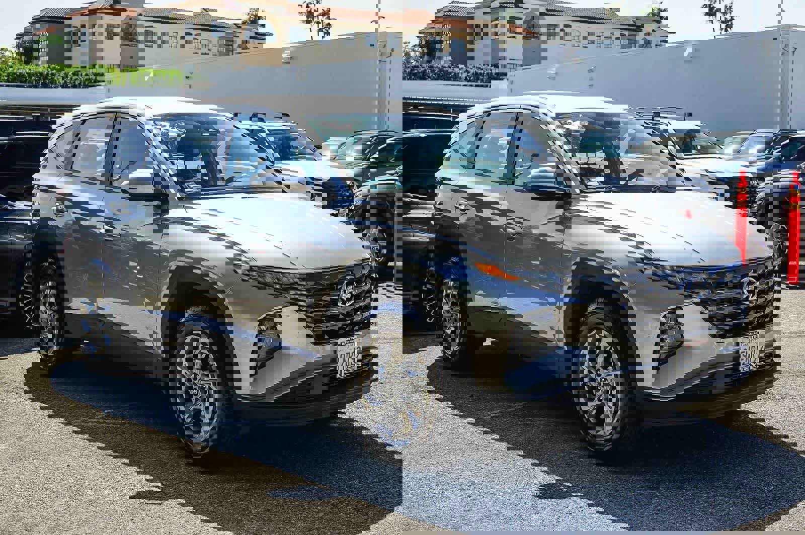 Used 2023 Hyundai Tucson SE image 3