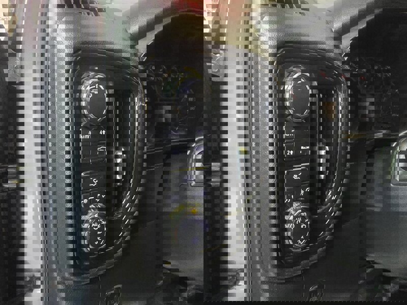 Used 2021 Chevrolet Silverado 1500 W/T w/ WT Value Package AWD/4WD image 13