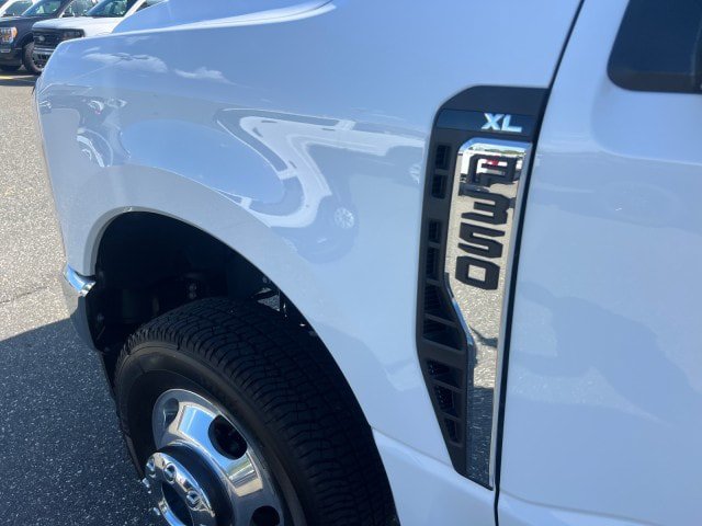 Used 2026 Ford F350 XL w/ XL Chrome Package AWD/4WD image 22