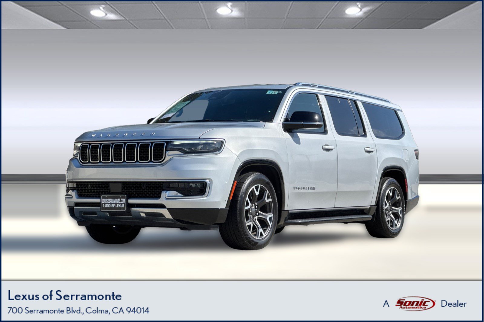 Used 2024 Jeep Wagoneer L Series III w/ Flexible Seating Group AWD/4WD image 1