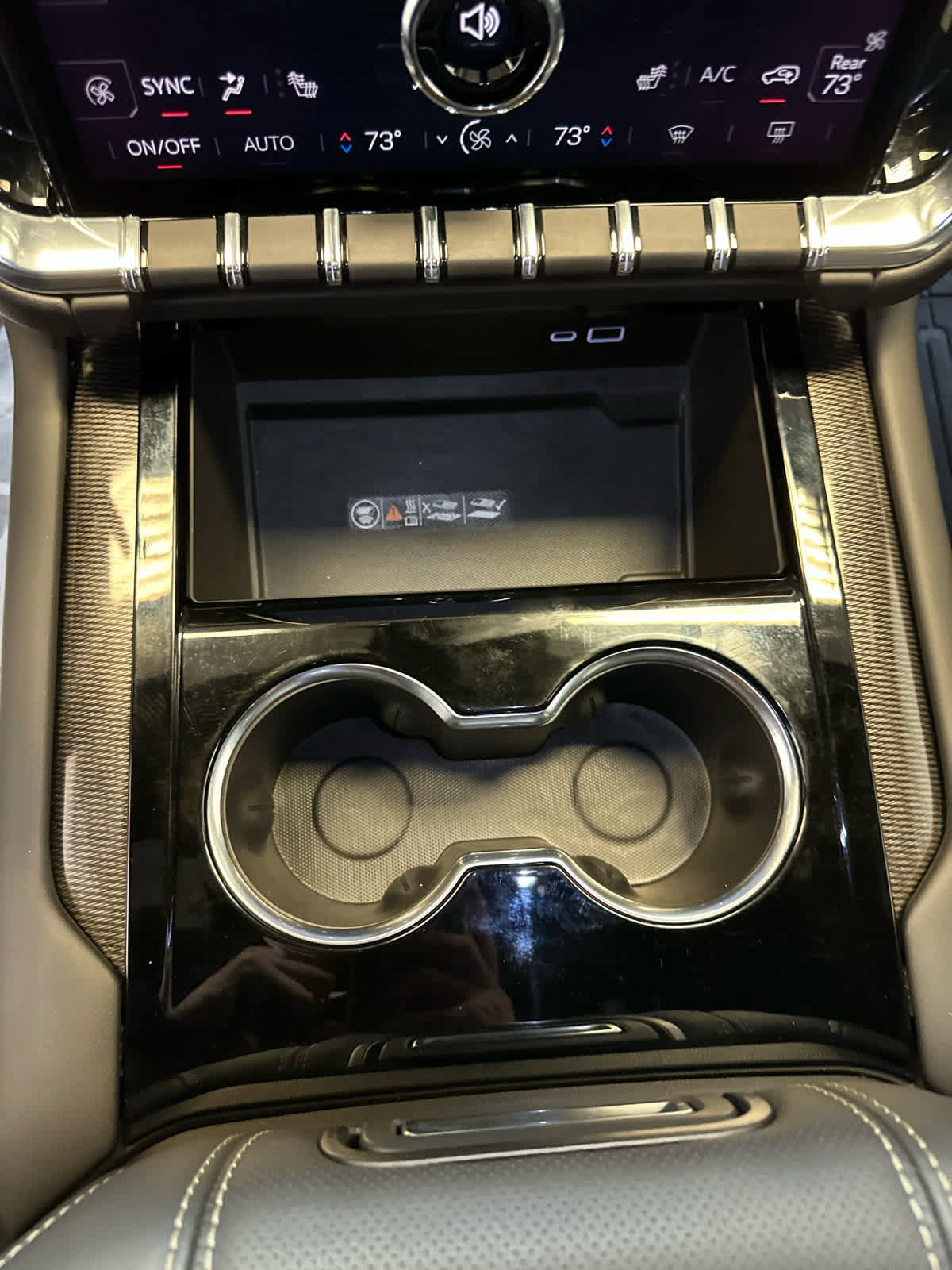 Certified 2025 GMC Yukon XL Elevation image 22