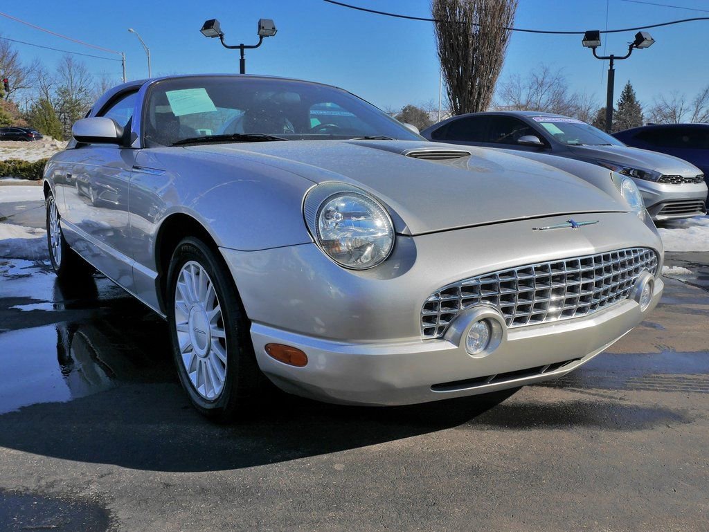 Used 2005 Ford Thunderbird image 3