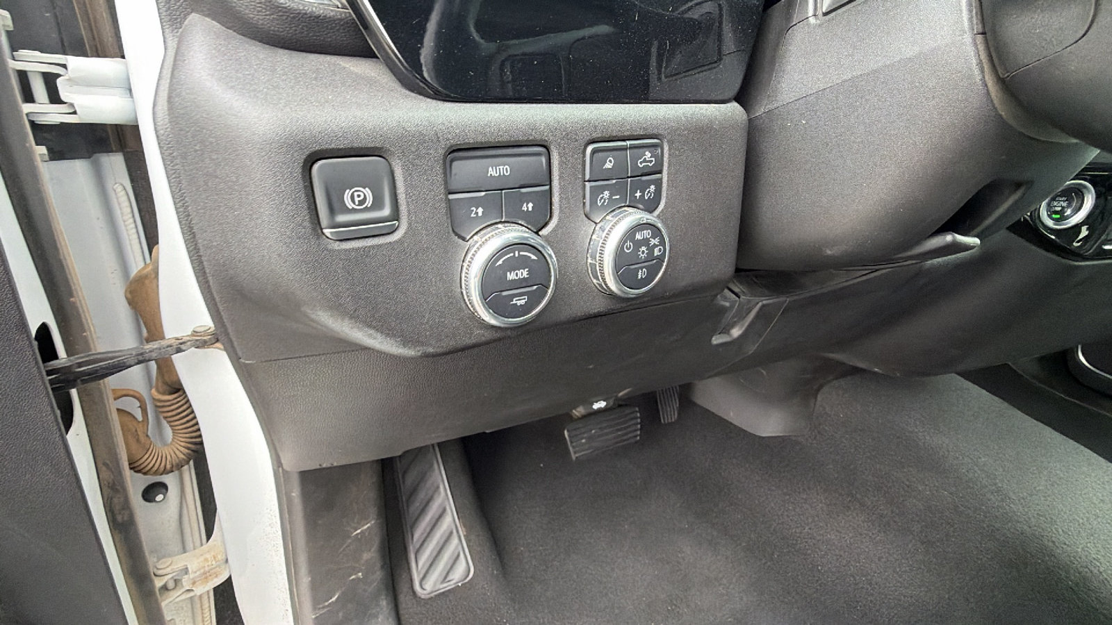 Used 2025 GMC Sierra 1500 SLT AWD/4WD image 25