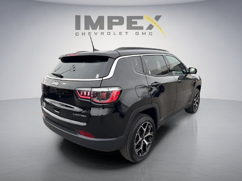 Used 2025 Jeep Compass Limited AWD/4WD image 5
