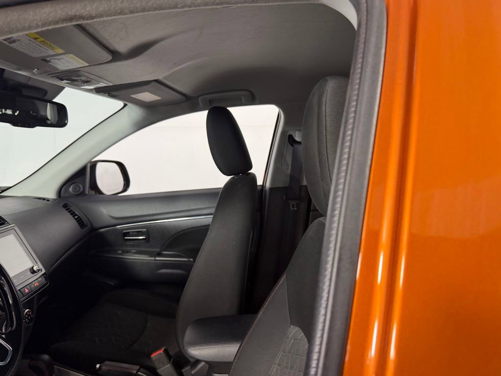 Used 2025 Mitsubishi Outlander Sport LE image 23