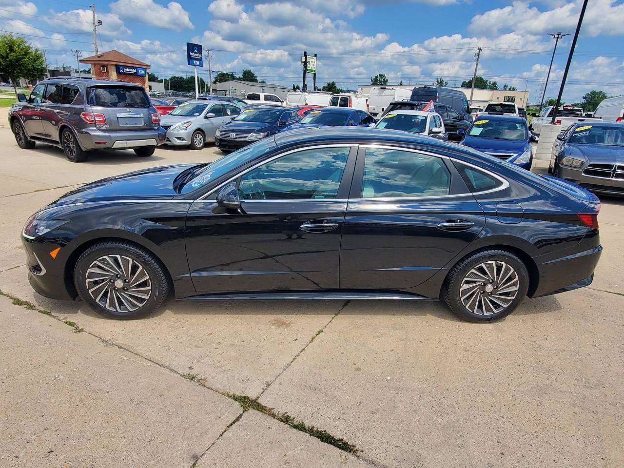 Used 2023 Hyundai Sonata SEL w/ Cargo Package FWD image 5