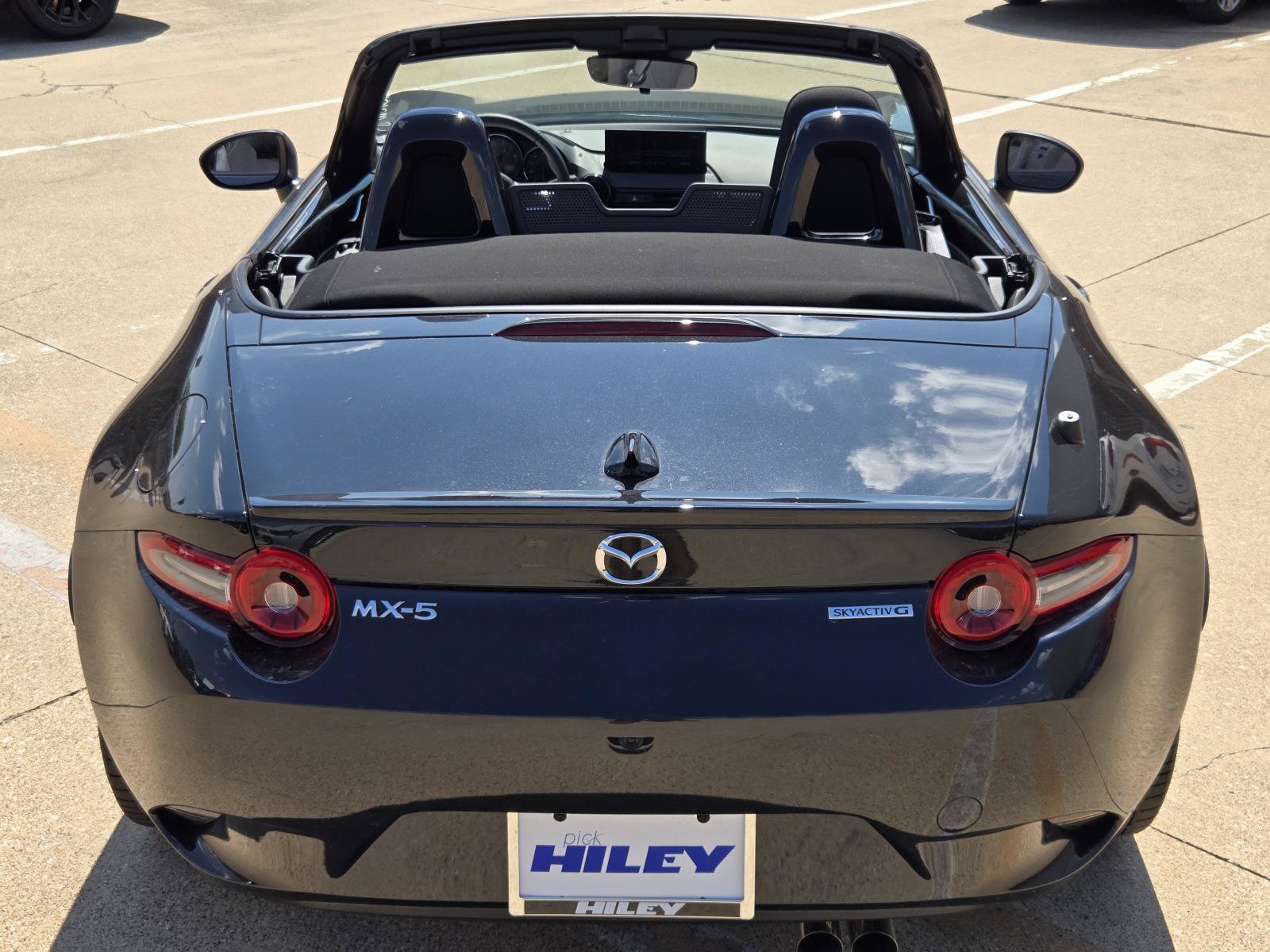 New 2026 MAZDA MX-5 Miata Club w/ Interior Package RWD image 11