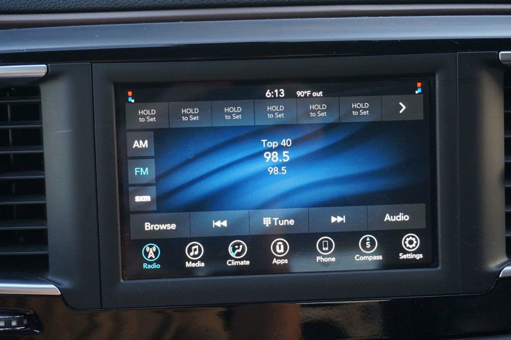 Used 2021 Chrysler Voyager Lxi image 30