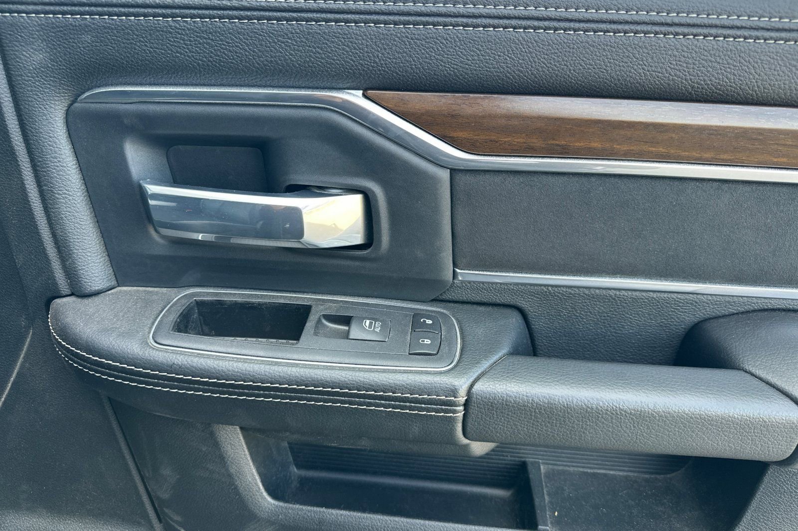 Used 2024 RAM 3500 Laramie w/ Protection Group image 20