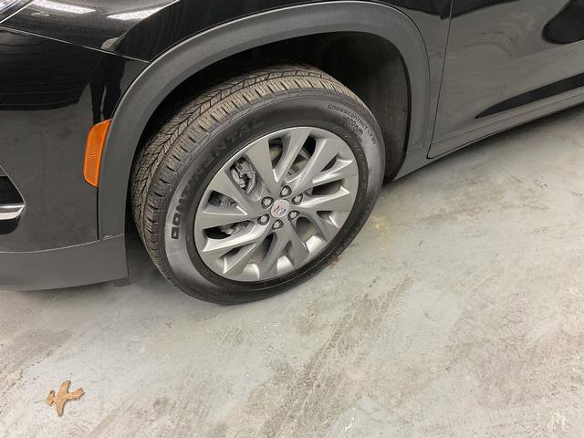 Used 2025 Buick Enclave Preferred w/ LPO, All-Weather Package image 7