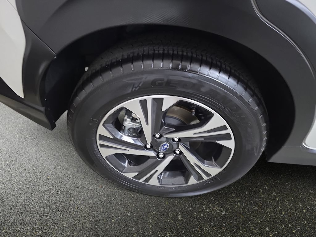 Used 2025 Subaru Crosstrek 2.5i Premium AWD/4WD image 31