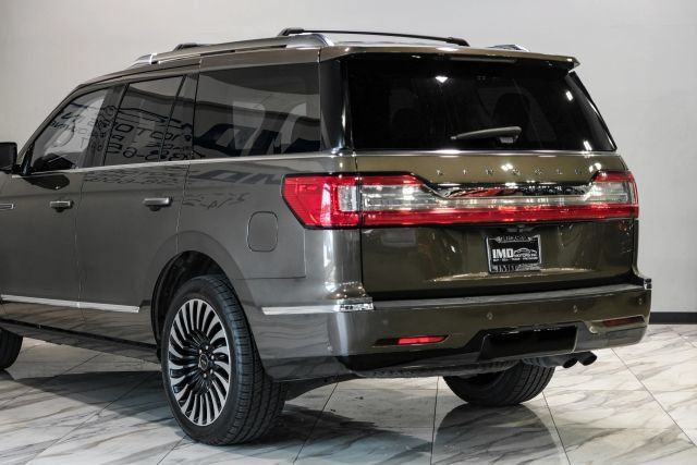 Used 2020 Lincoln Navigator Black Label w/ Cargo Convenience Package AWD/4WD image 16