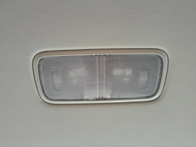 Used 2026 Kia Carnival LXS FWD image 33