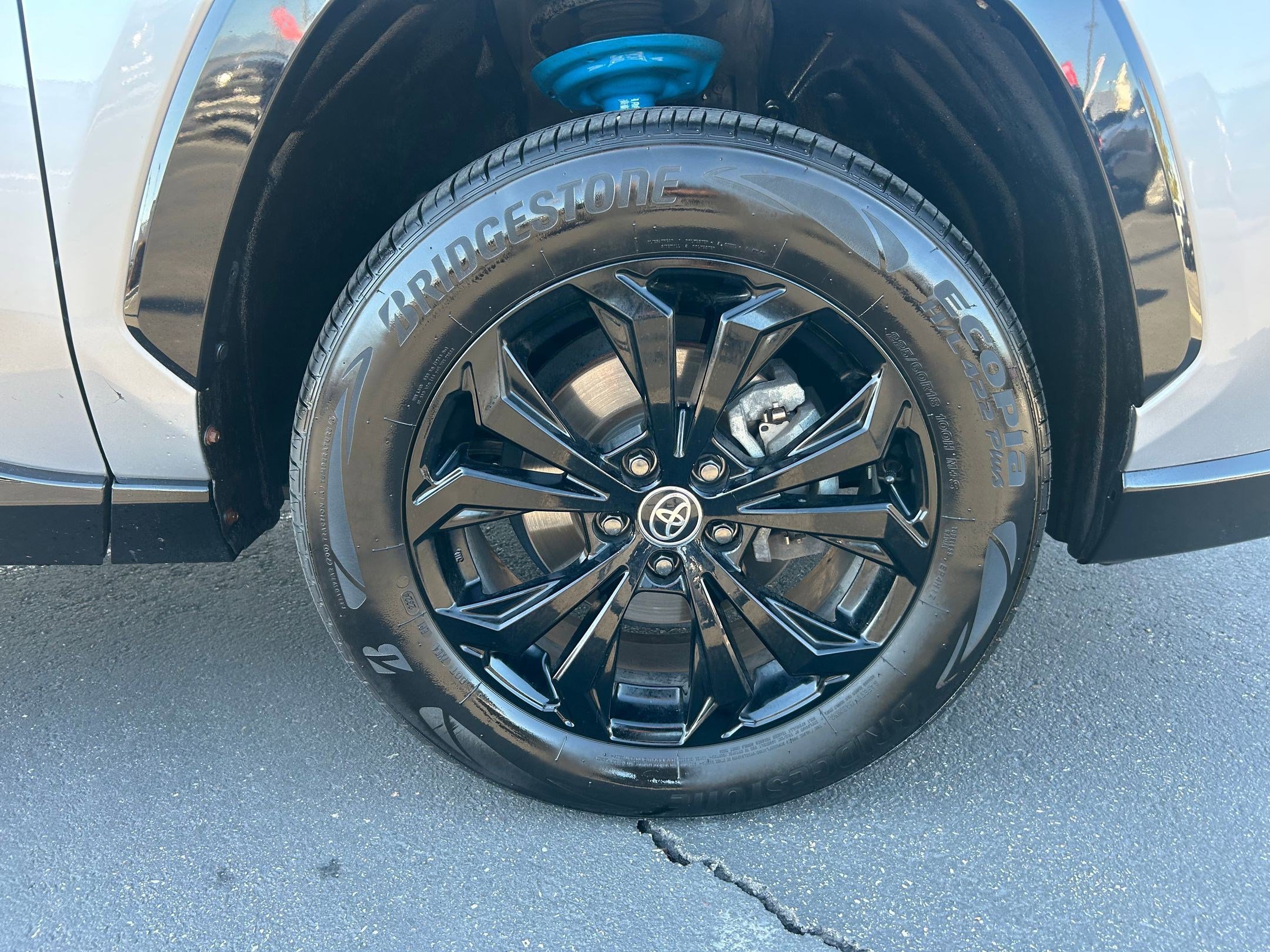 Certified 2022 Toyota RAV4 SE image 30