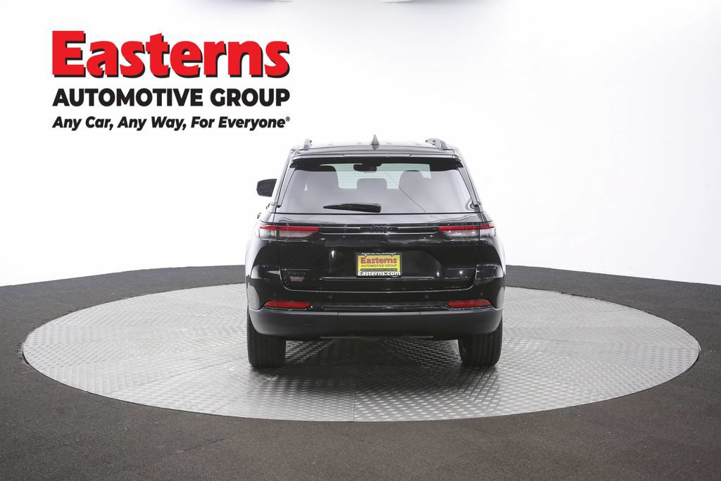 Used 2024 Jeep Grand Cherokee Altitude AWD/4WD image 38