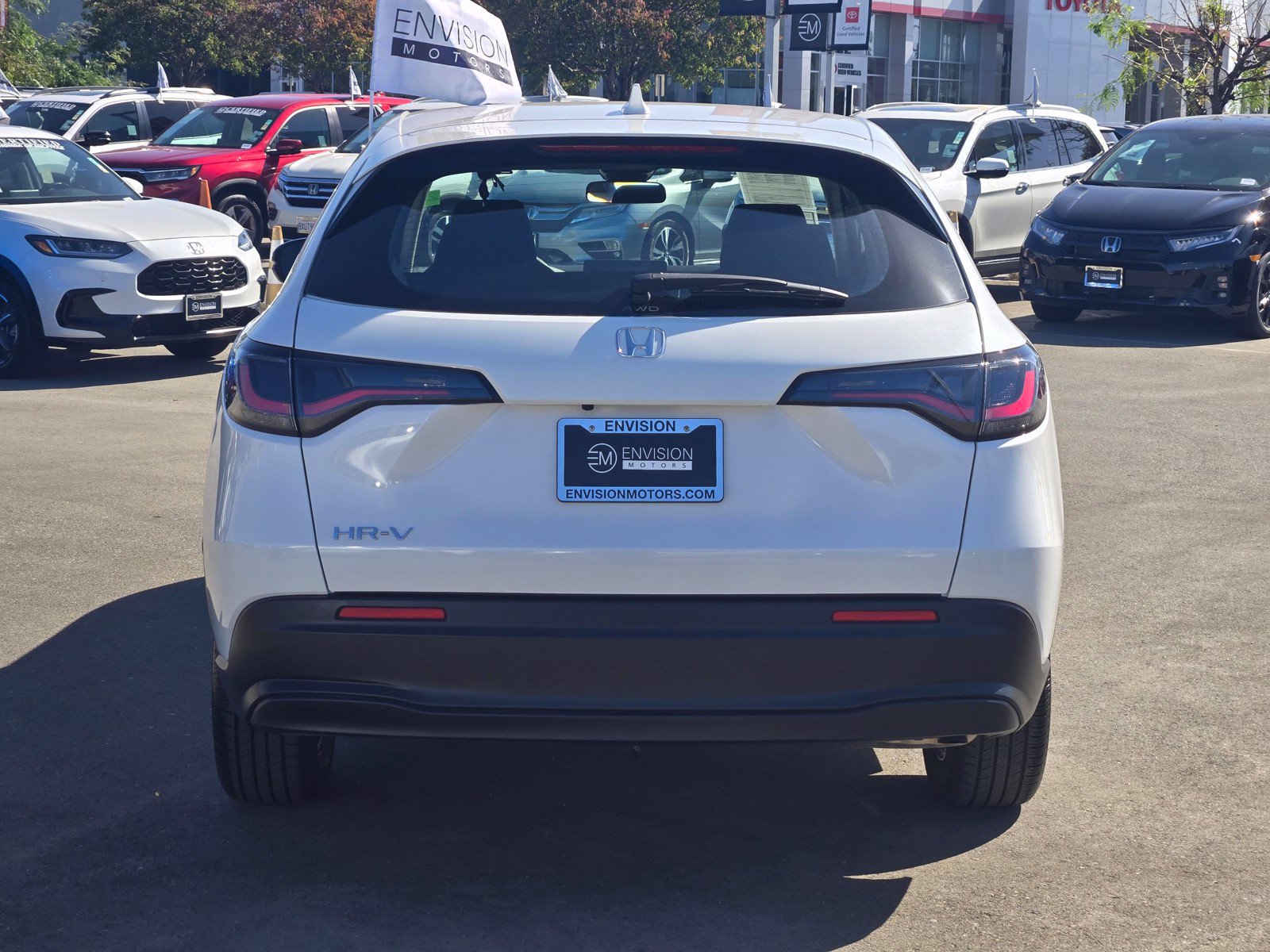 Used 2025 Honda HR-V LX image 6