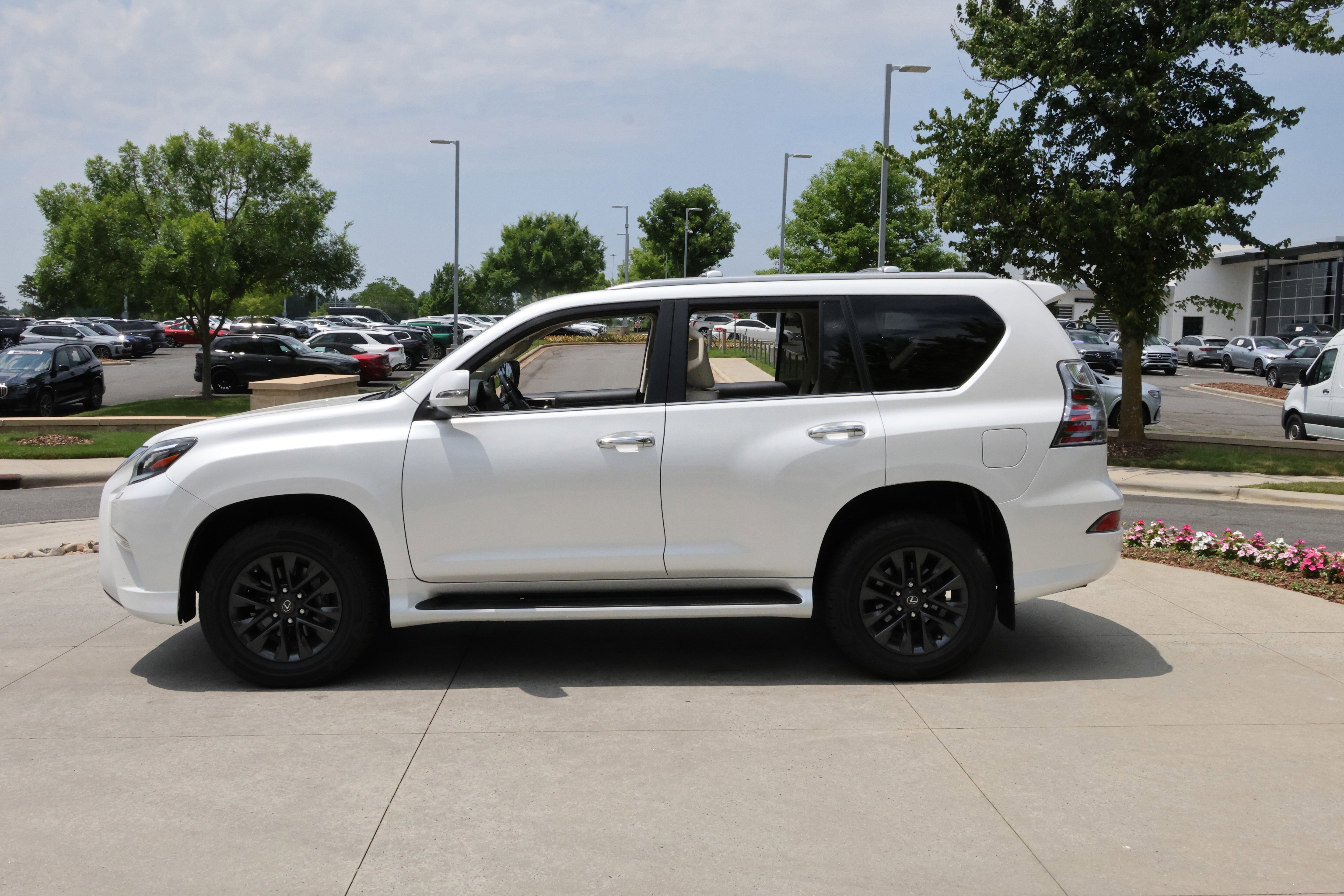 Used 2023 Lexus GX 460 Premium AWD/4WD image 6