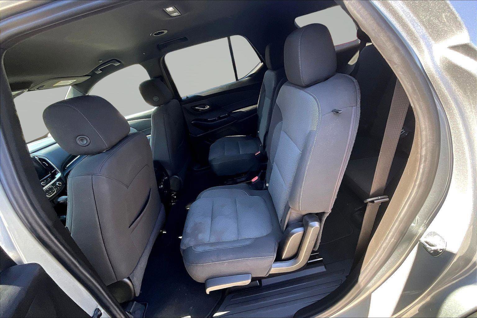 Used 2023 Chevrolet Traverse LT image 27