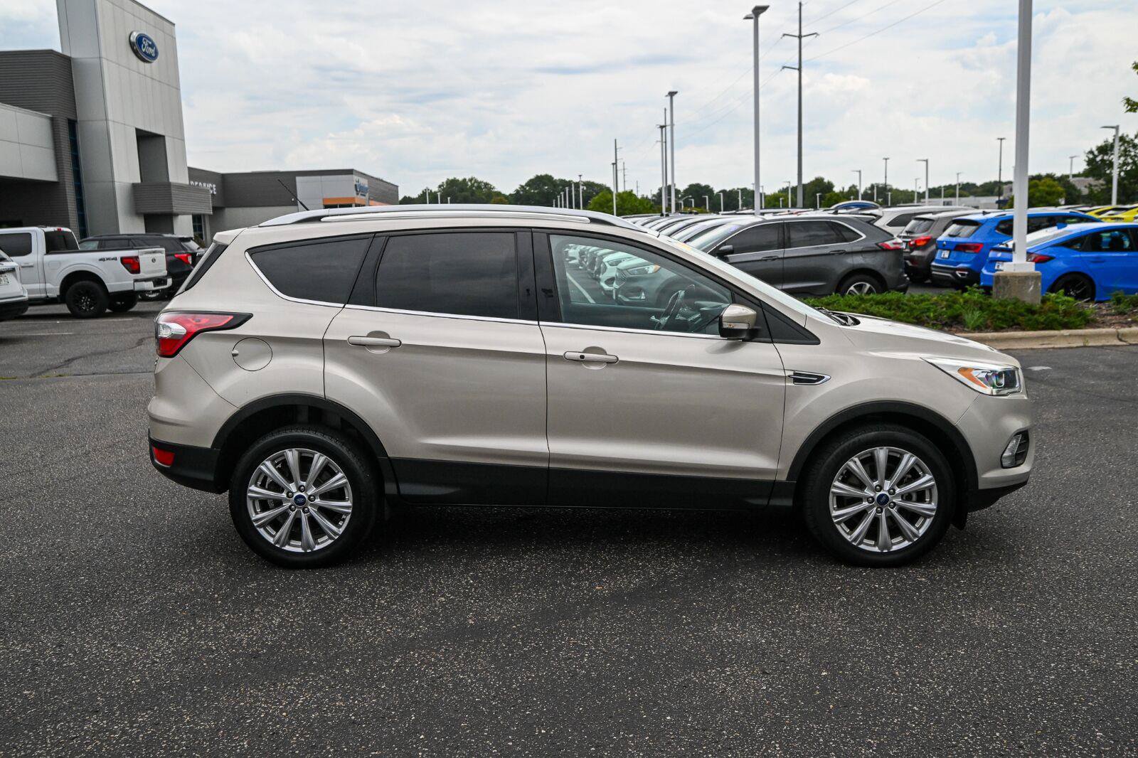 Used 2017 Ford Escape Titanium AWD/4WD image 3