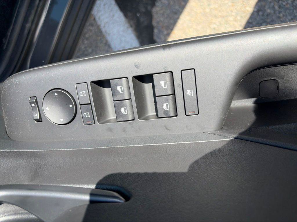 New 2026 Hyundai Kona SE AWD/4WD image 11