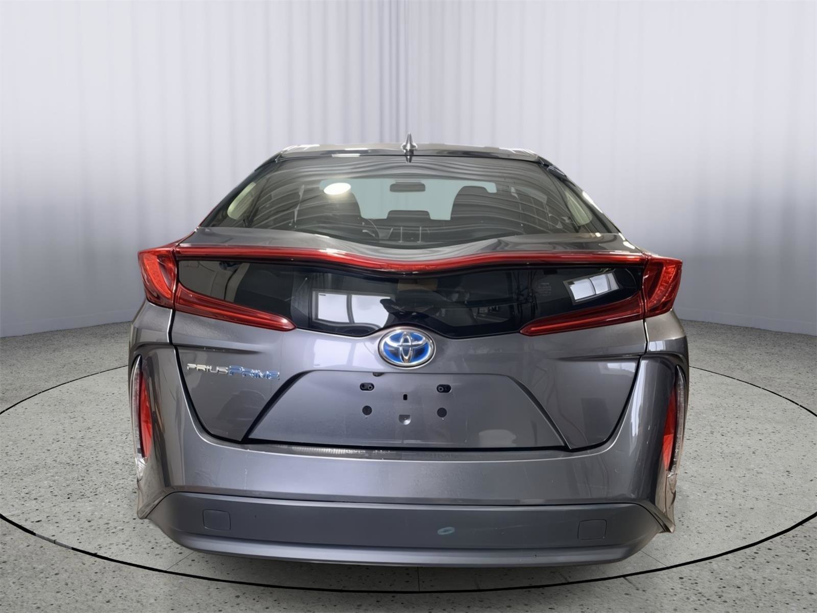Used 2020 Toyota Prius Prime LE image 6