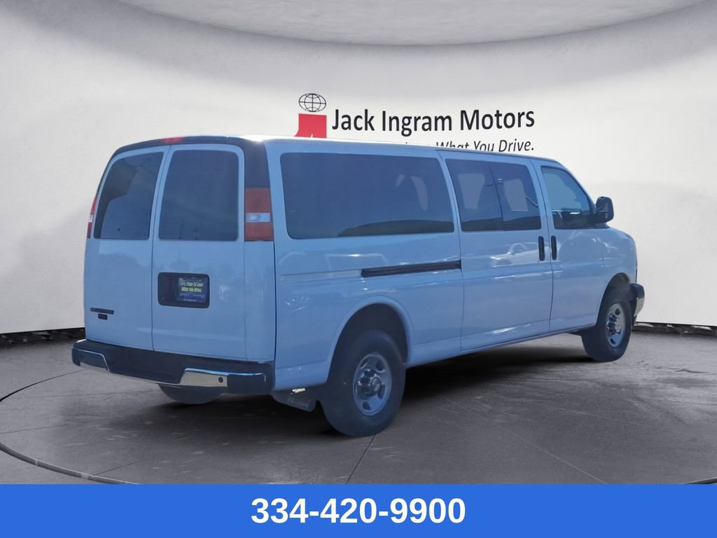 Used 2024 Chevrolet Express 3500 LT w/ LT Preferred Equipment Group image 5