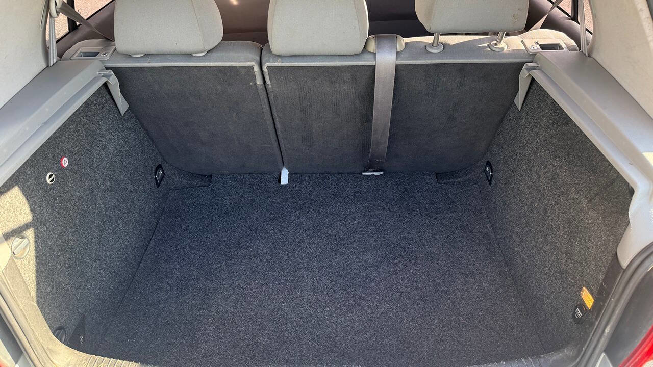 Used 2001 Volkswagen Golf GLS image 13