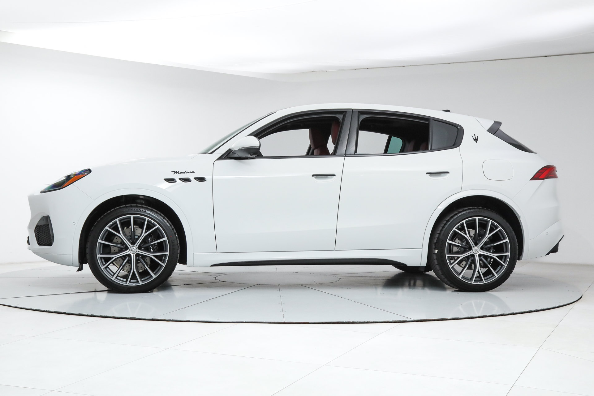 New 2026 Maserati Grecale Modena AWD/4WD image 2