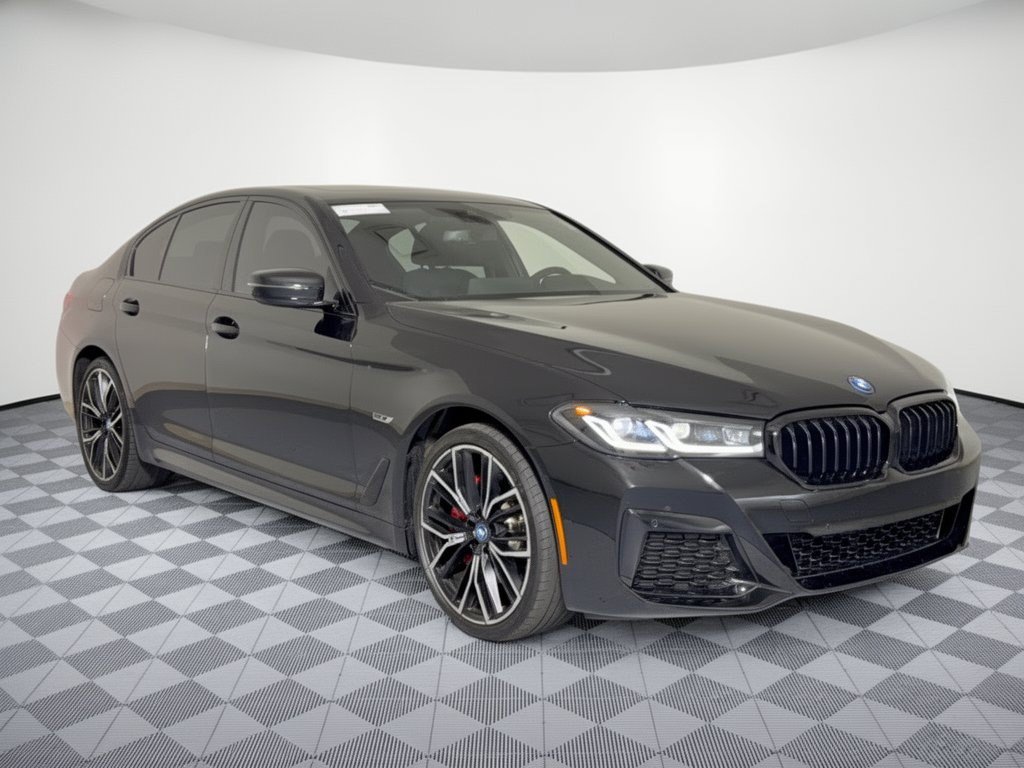 Certified 2023 BMW 530e w/ M Sport Package RWD image 7