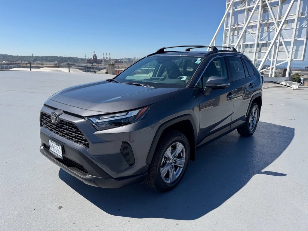 Used 2025 Toyota RAV4 XLE w/ Convenience Package AWD/4WD image 7